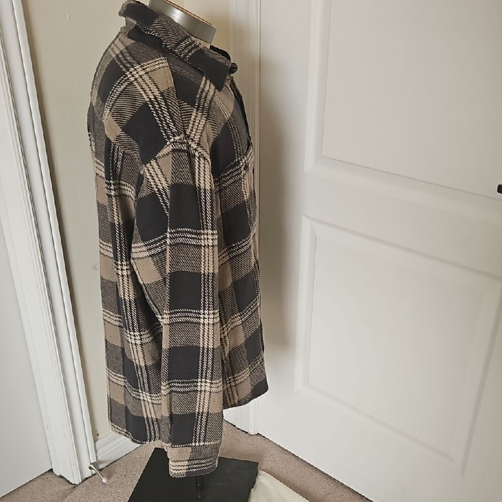 American Eagle Outfitters Black and Tan Plaid Shirt - Picture 5 of 16